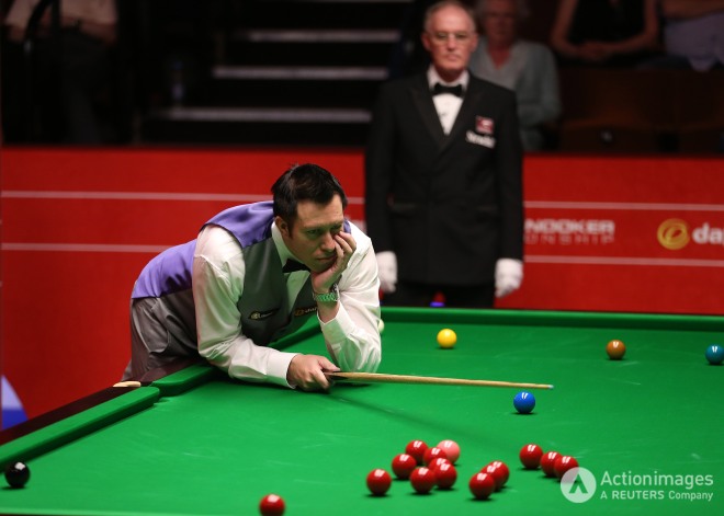 Dominic Dale in action during the second roundsteven paston keep